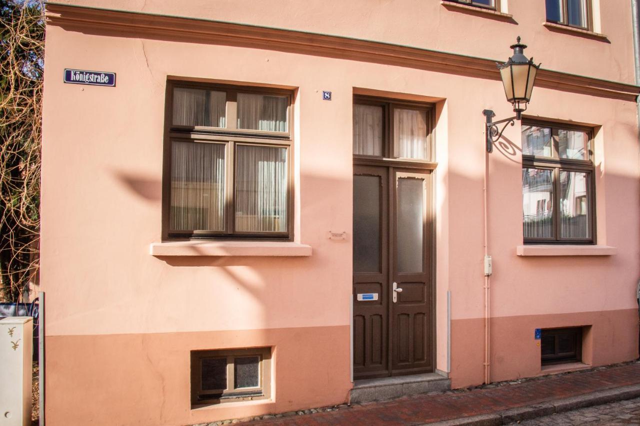 Ferienwohnung Am Alten Hafen Wismar Bagian luar foto