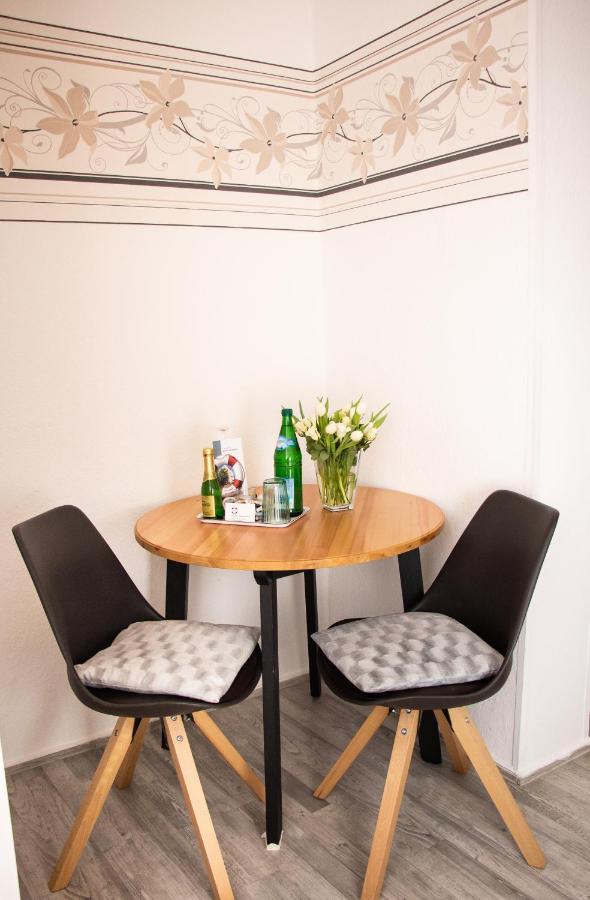 Ferienwohnung Am Alten Hafen Wismar Bagian luar foto