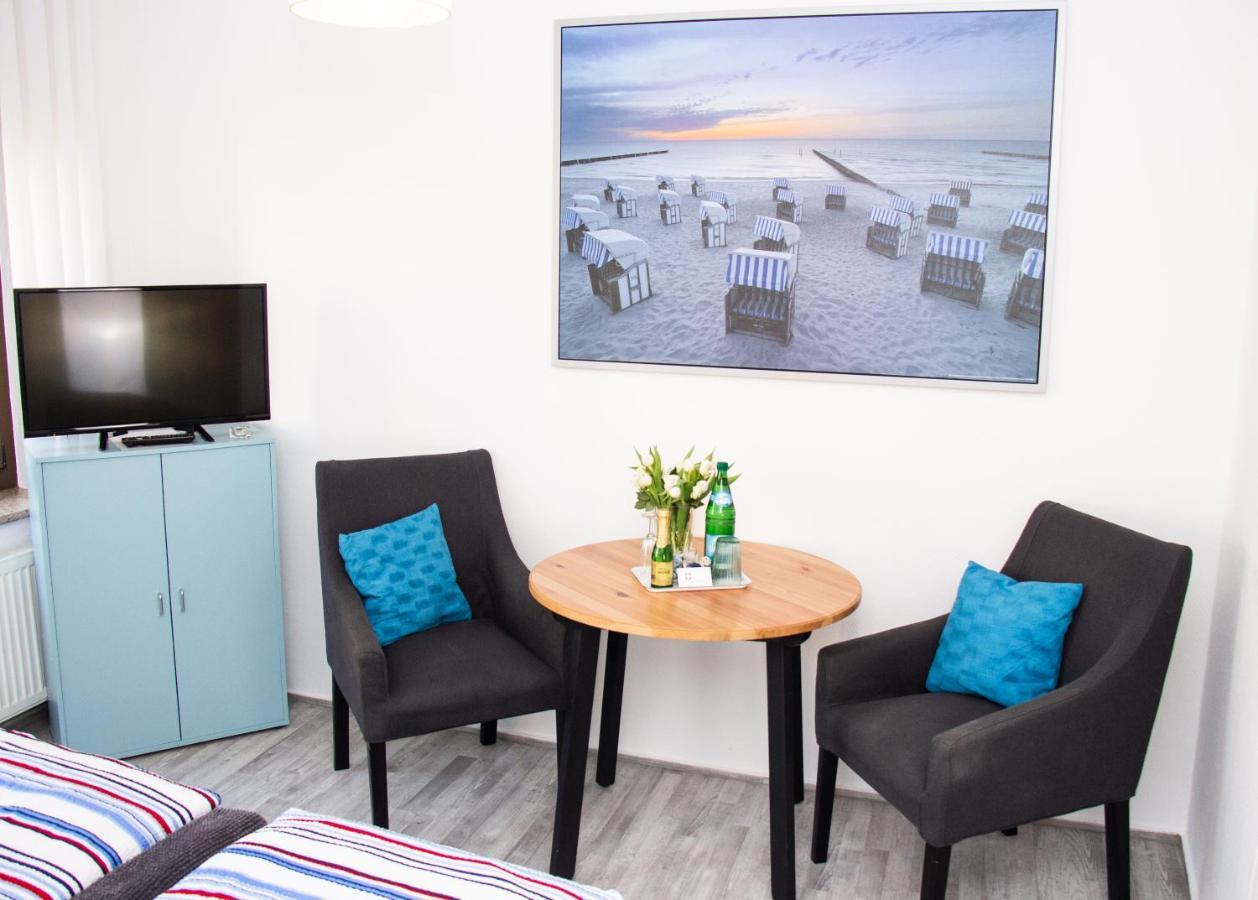 Ferienwohnung Am Alten Hafen Wismar Bagian luar foto