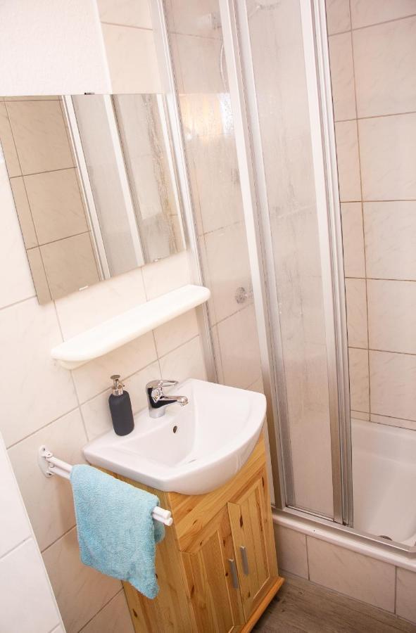 Ferienwohnung Am Alten Hafen Wismar Bagian luar foto