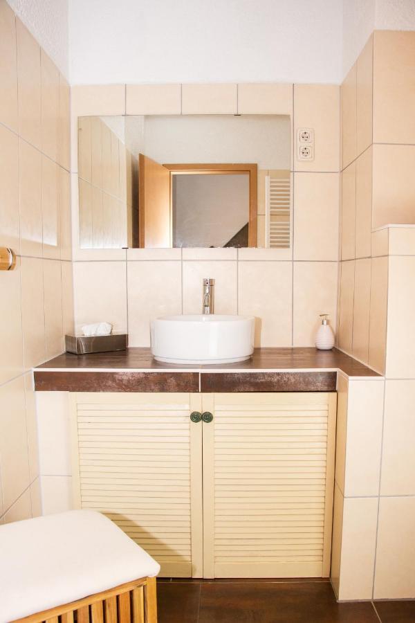 Ferienwohnung Am Alten Hafen Wismar Bagian luar foto