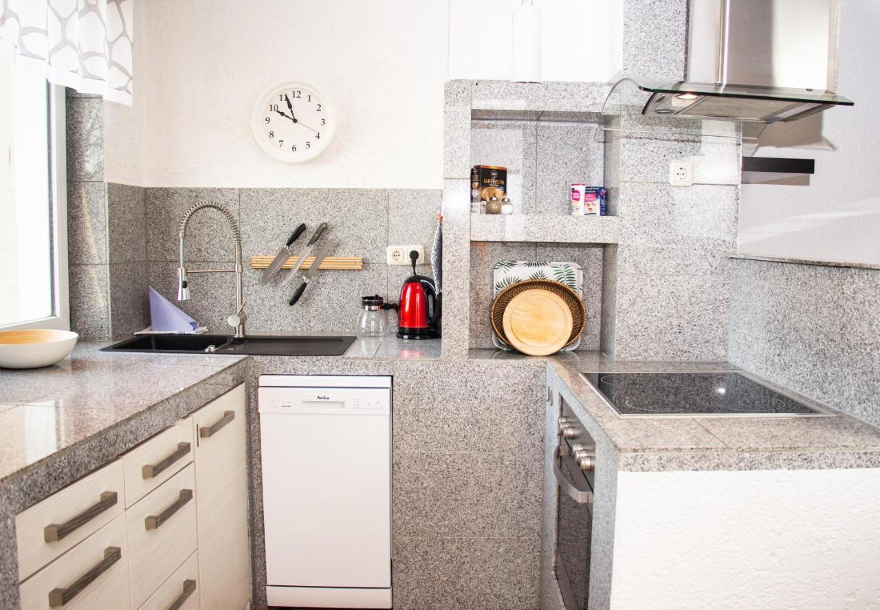 Ferienwohnung Am Alten Hafen Wismar Bagian luar foto