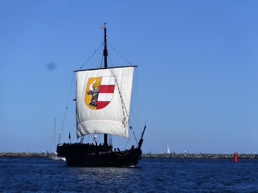 Ferienwohnung Am Alten Hafen Wismar Bagian luar foto